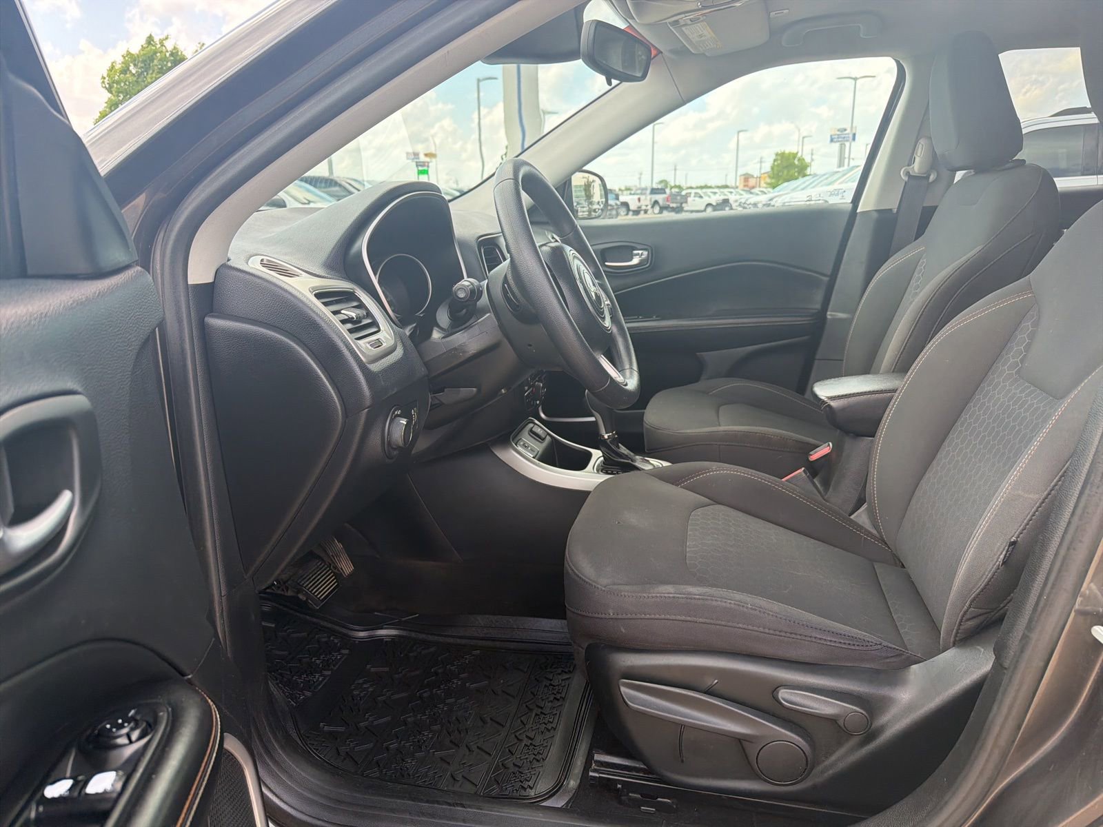 Used 2019 Jeep Compass Sport w/ Tech Group image 13