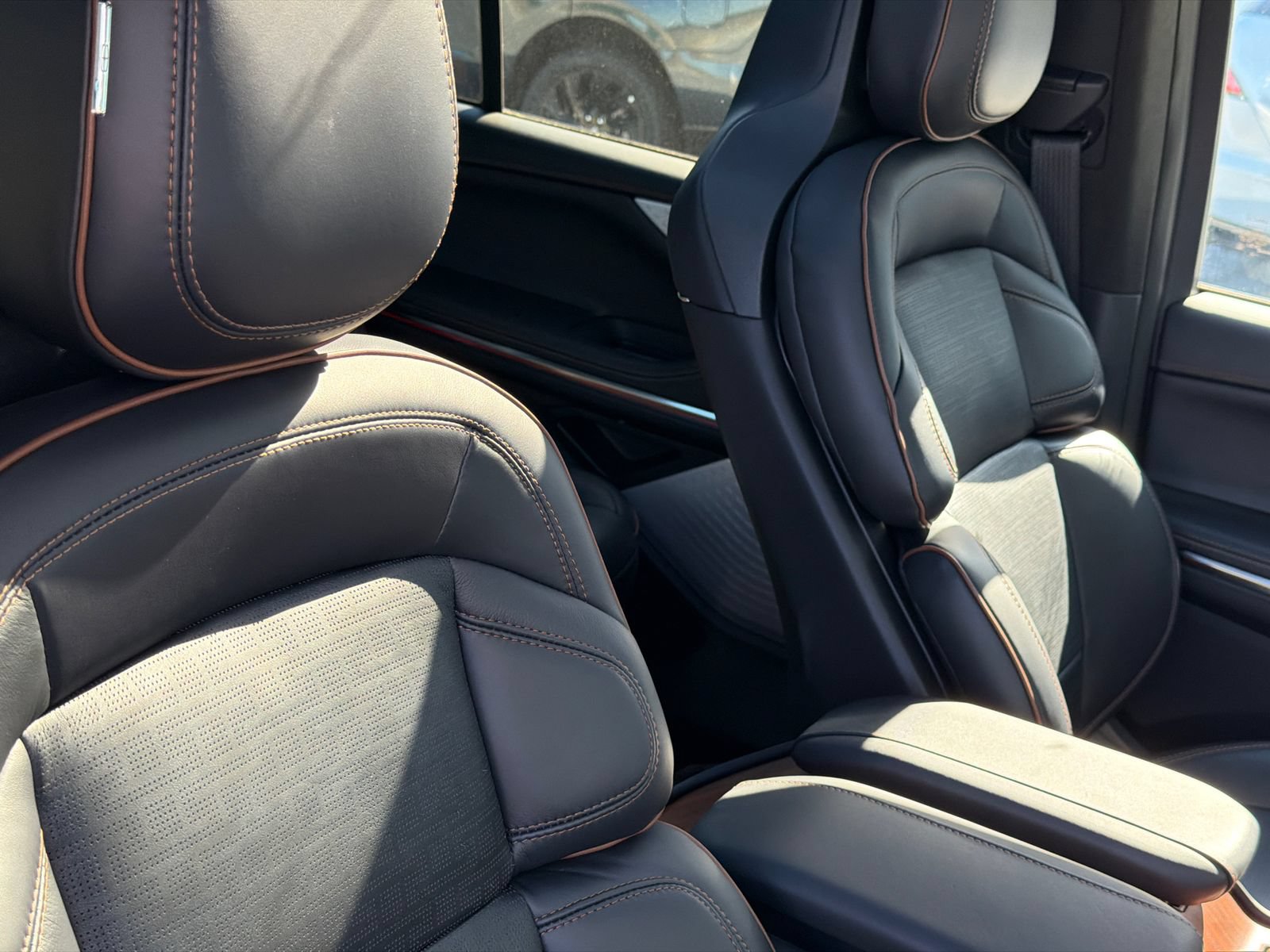 New 2026 Lincoln Navigator Black Label AWD/4WD image 12