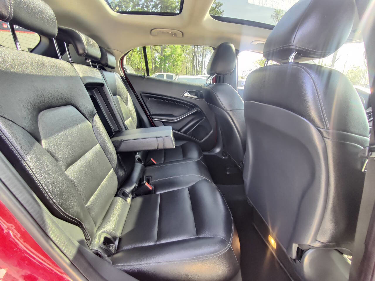 Used 2015 Mercedes-Benz GLA 250 GLA 250 4dr SUV image 15