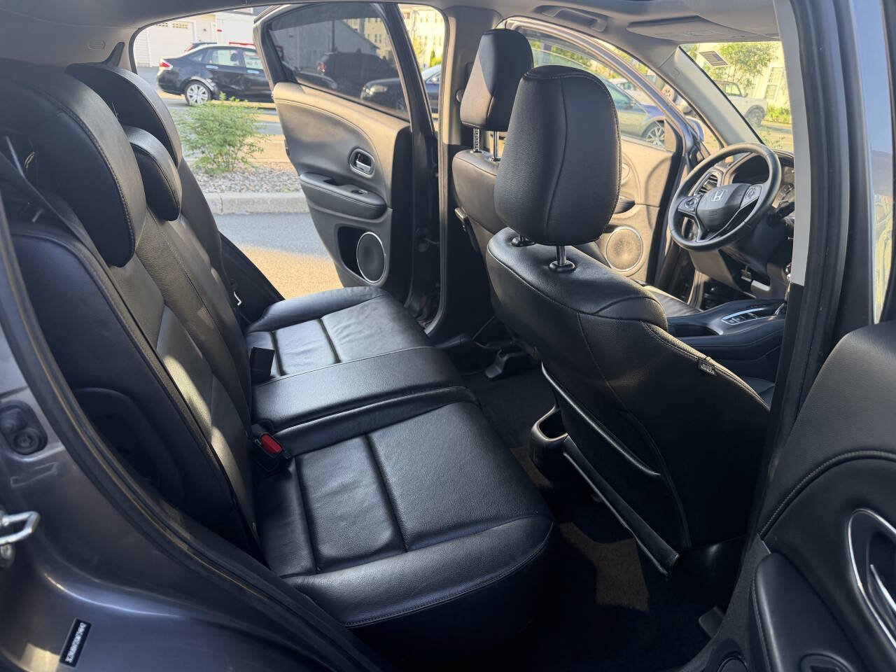 Used 2016 Honda HR-V EX-L image 9