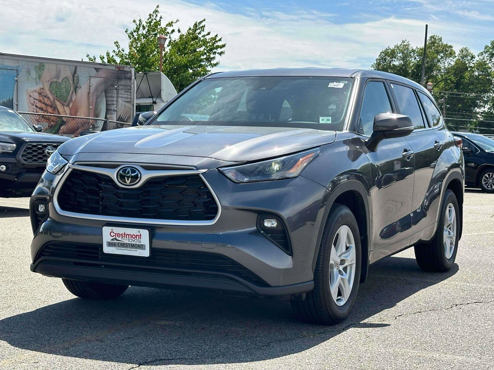 Certified 2025 Toyota Highlander LE AWD/4WD video 1