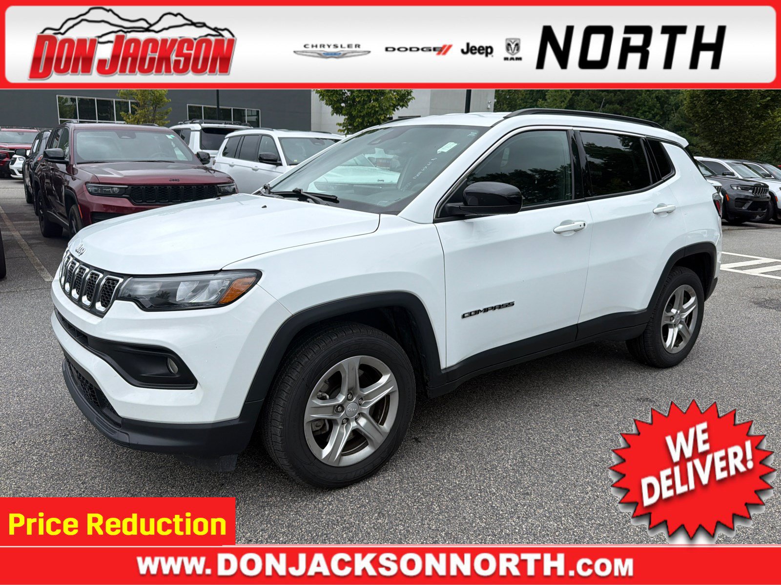 Used 2024 Jeep Compass Latitude w/ Altitude Special Edition AWD/4WD image 1