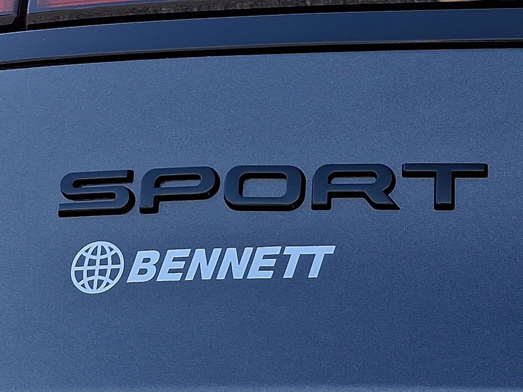 New 2026 Land Rover Range Rover Sport SE AWD/4WD image 18