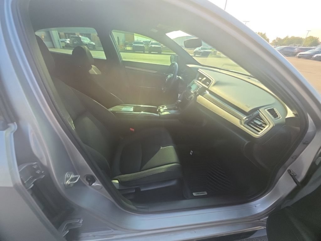 Used 2018 Honda Civic Sport image 31