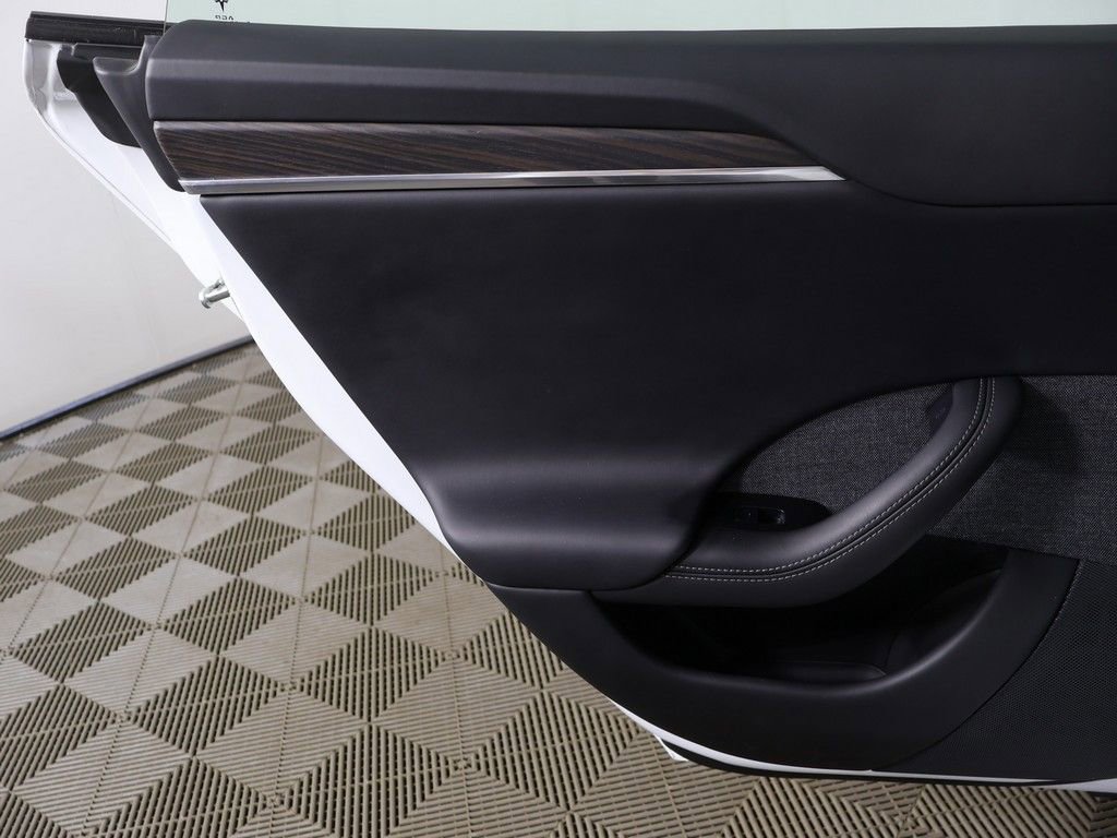 Used 2022 Tesla Model S image 25