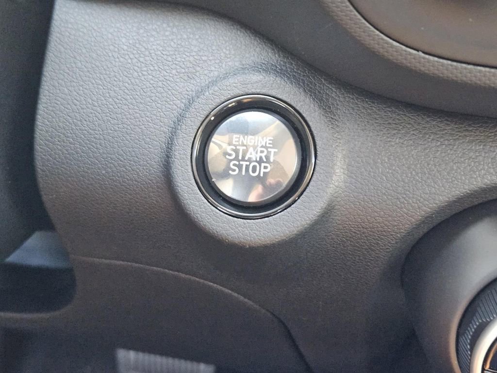 New 2025 Hyundai Venue SEL image 29