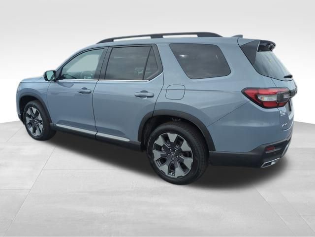 New 2026 Honda Pilot Touring image 4