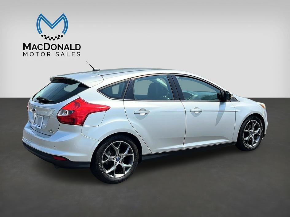 Used 2014 Ford Focus SE w/ Equipment Group 201A FWD image 7