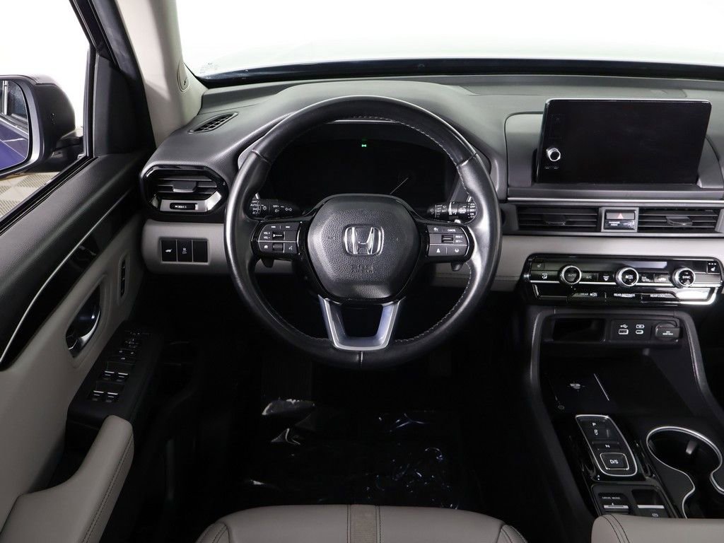 Used 2023 Honda Pilot Touring image 39