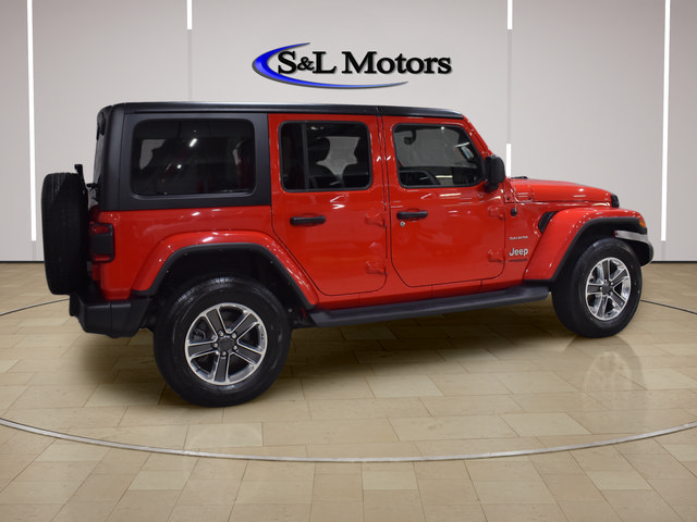 Used 2022 Jeep Wrangler Unlimited Sahara w/ Dual Top Group AWD/4WD image 8
