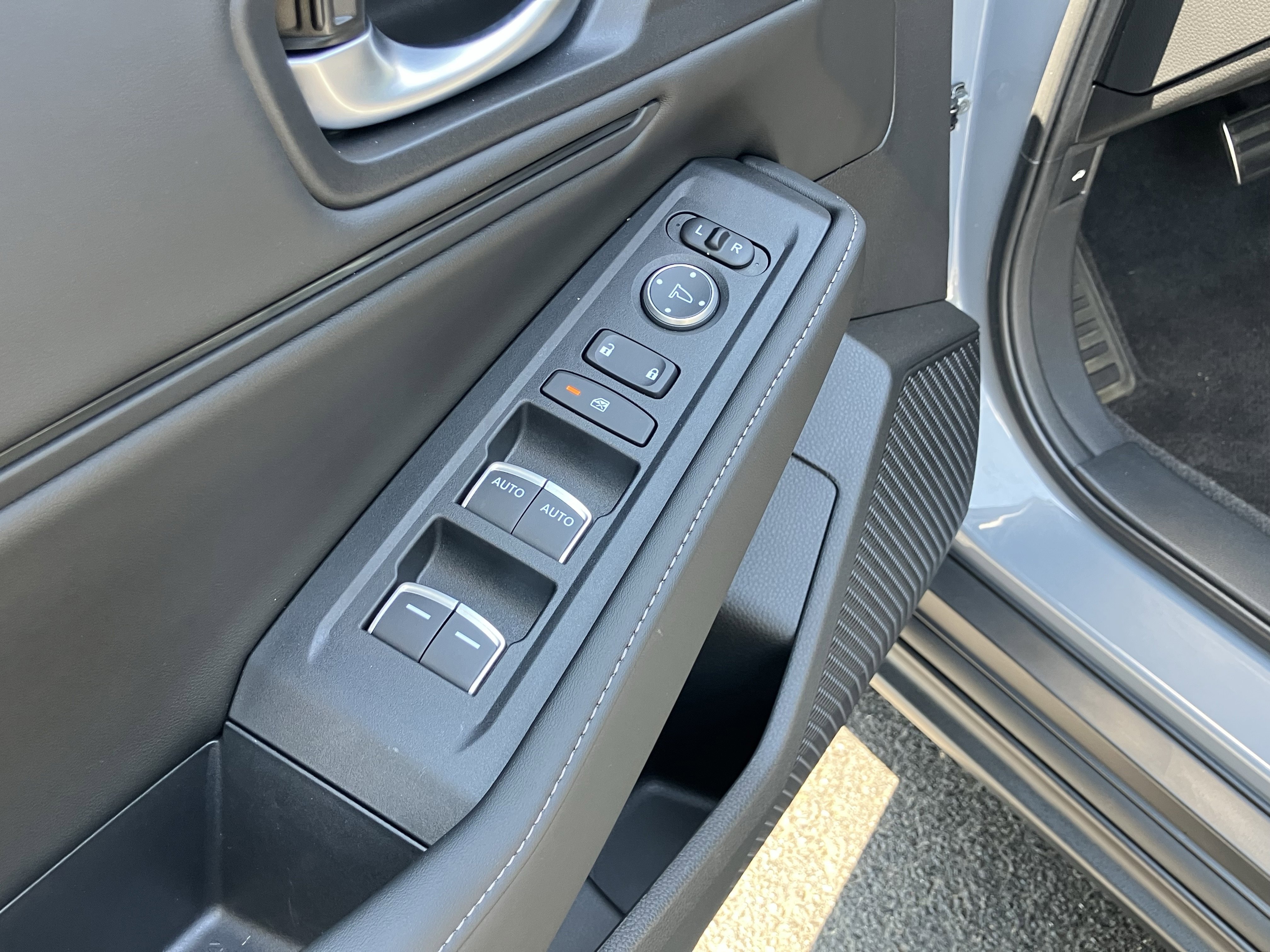 Used 2025 Honda Accord Sport image 16