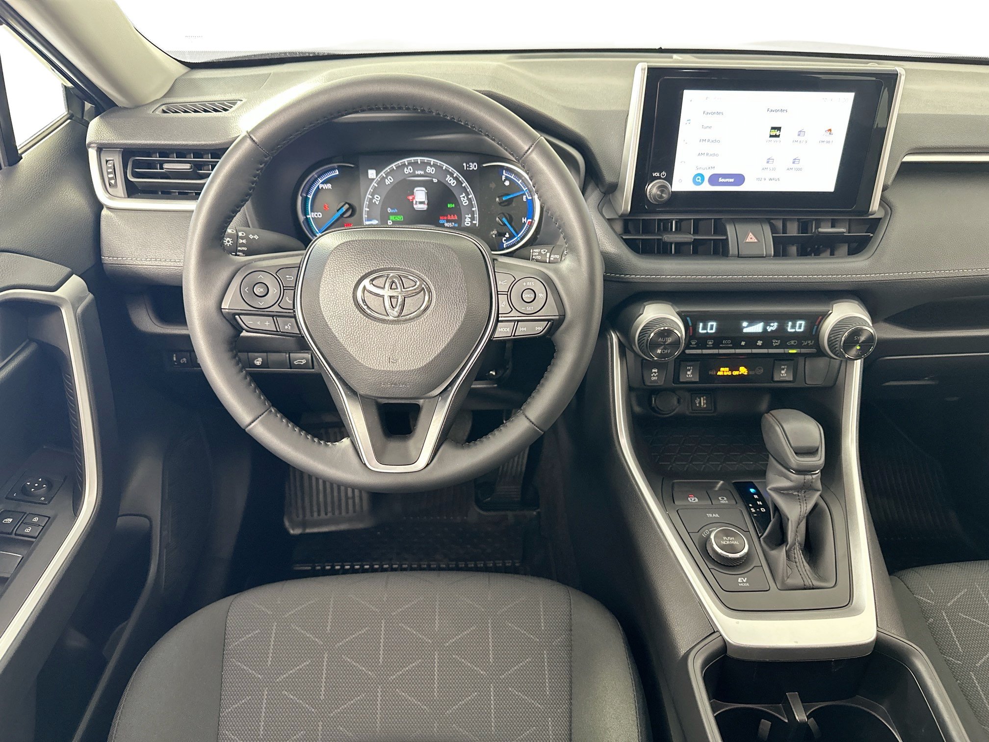 Used 2025 Toyota RAV4 XLE w/ Convenience Package AWD/4WD image 22