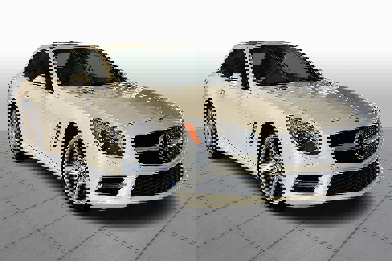 Used 2016 Mercedes-Benz SL 550 image 2