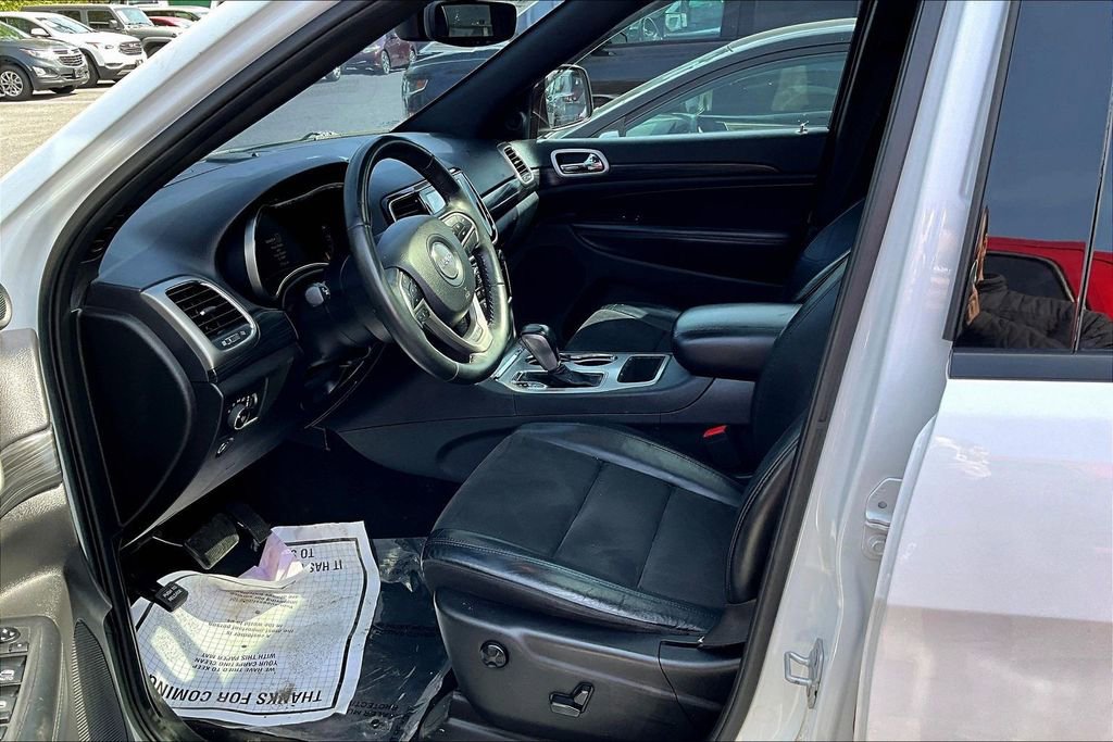 Used 2019 Jeep Grand Cherokee Altitude image 5