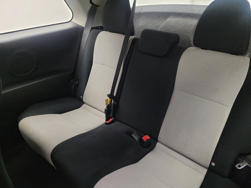 Used 2014 Toyota Yaris LE image 19