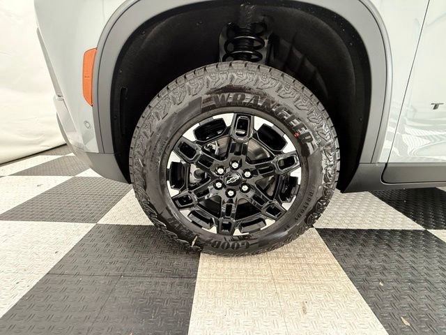 New 2027 Chevrolet Traverse Z71 w/ Enhanced Driving Package AWD/4WD image 10