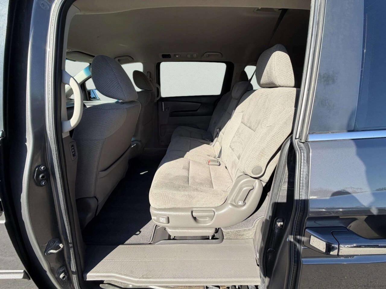 Used 2011 Honda Odyssey EX image 19