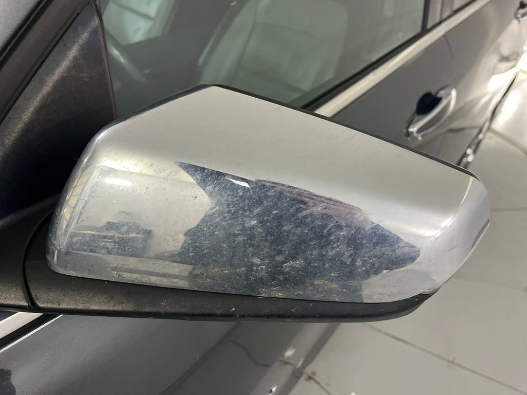 Used 2018 Chevrolet Equinox Premier w/ Infotainment II Package image 14