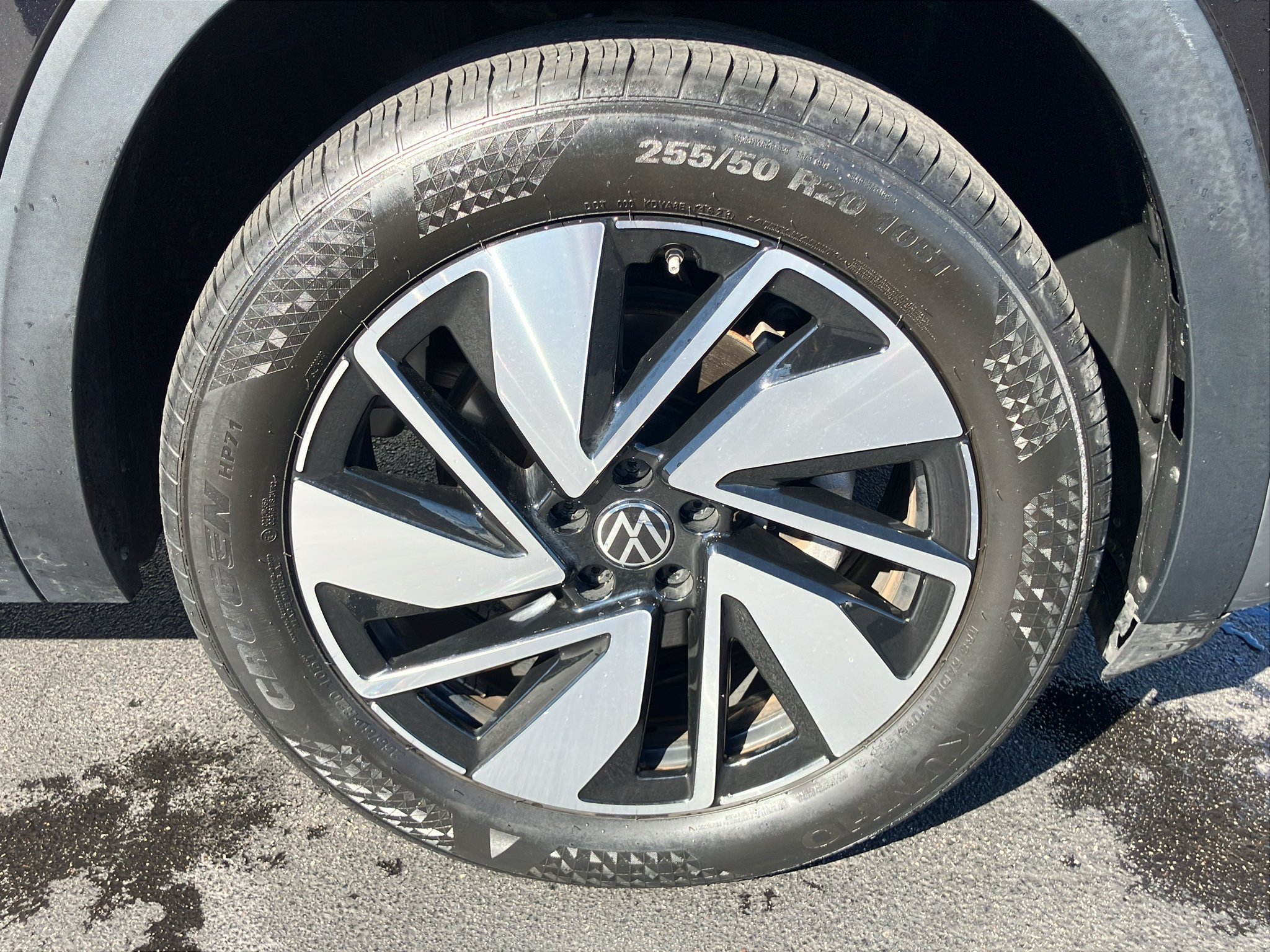 Used 2024 Volkswagen Atlas SE AWD/4WD image 10