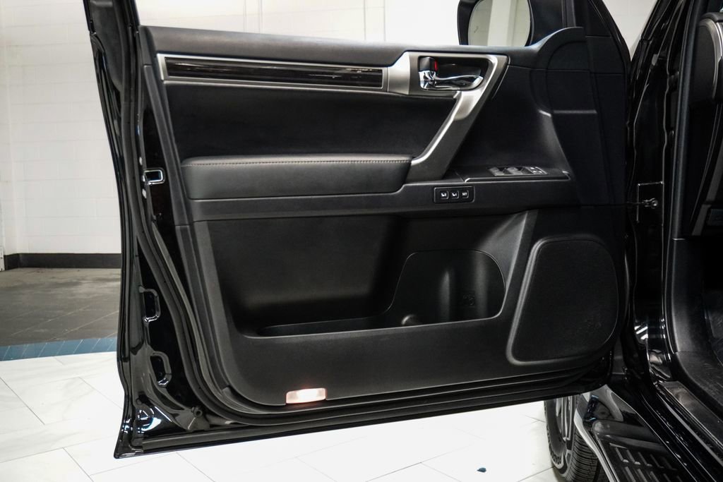 Used 2023 Lexus GX 460 Premium w/ Premium Plus Package image 22