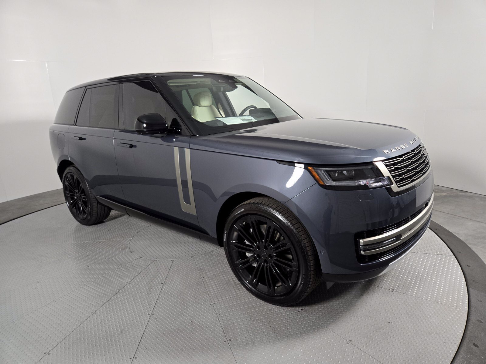 New 2026 Land Rover Range Rover SE AWD/4WD image 16