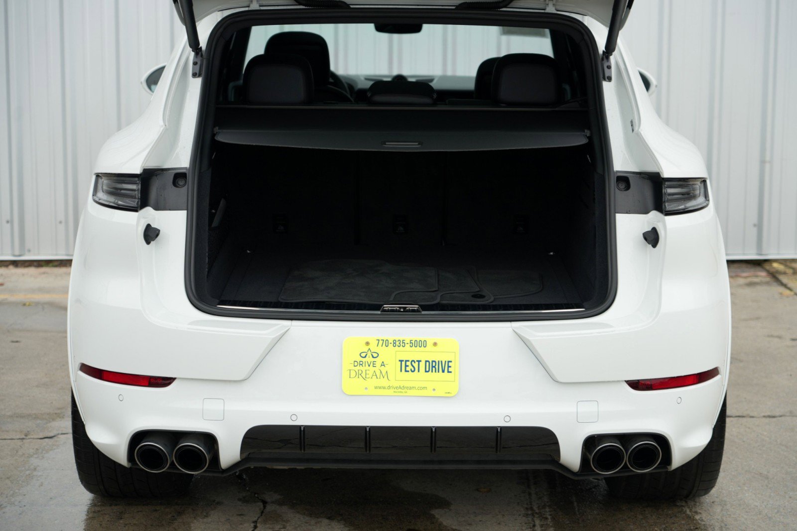 Used 2024 Porsche Cayenne S w/ Premium Package Plus image 10