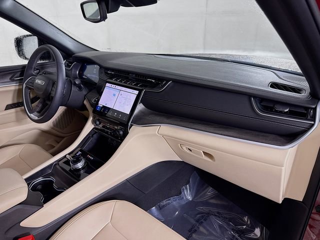 Used 2024 Jeep Grand Cherokee Limited image 28