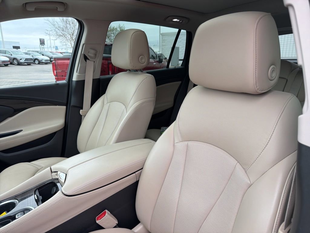 Used 2020 Buick Envision Essence w/ Experience Buick Package image 12