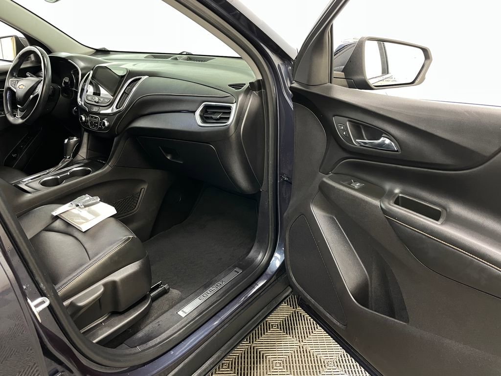 Used 2018 Chevrolet Equinox Premier image 34
