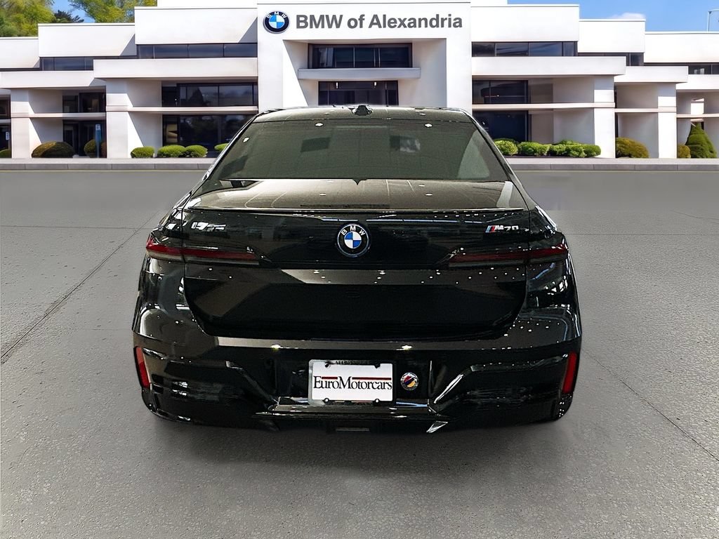 New 2026 BMW i7 M70 AWD/4WD image 5