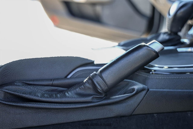 Used 2010 Chevrolet Corvette Coupe w/ 1LT image 46