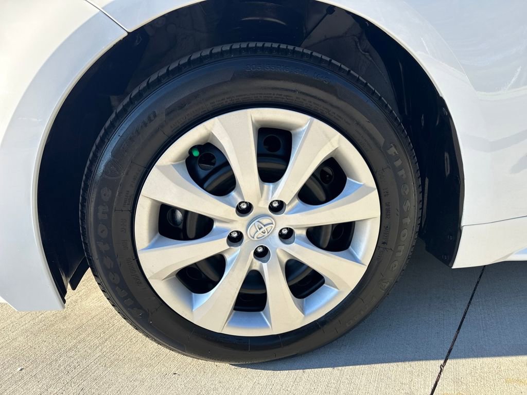 Used 2025 Toyota Corolla LE image 11