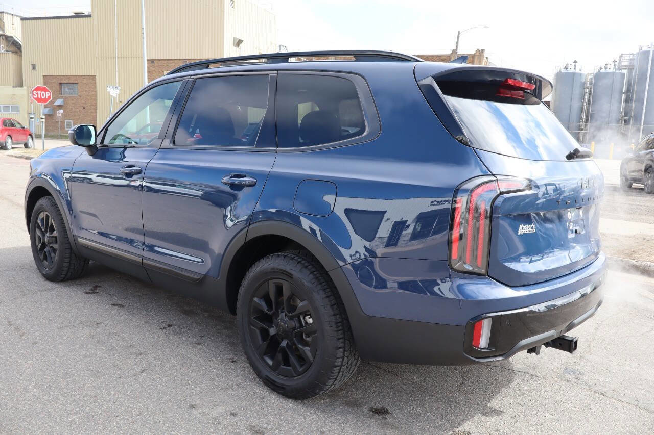 Used 2025 Kia Telluride AWD image 4