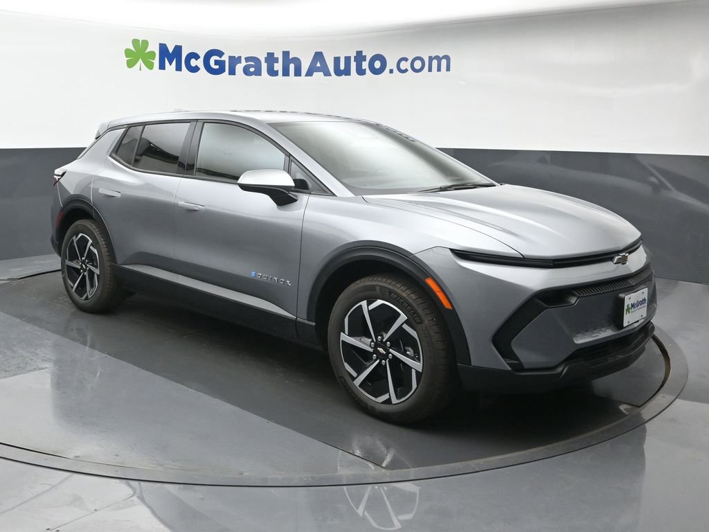 New 2026 Chevrolet Equinox EV LT image 2
