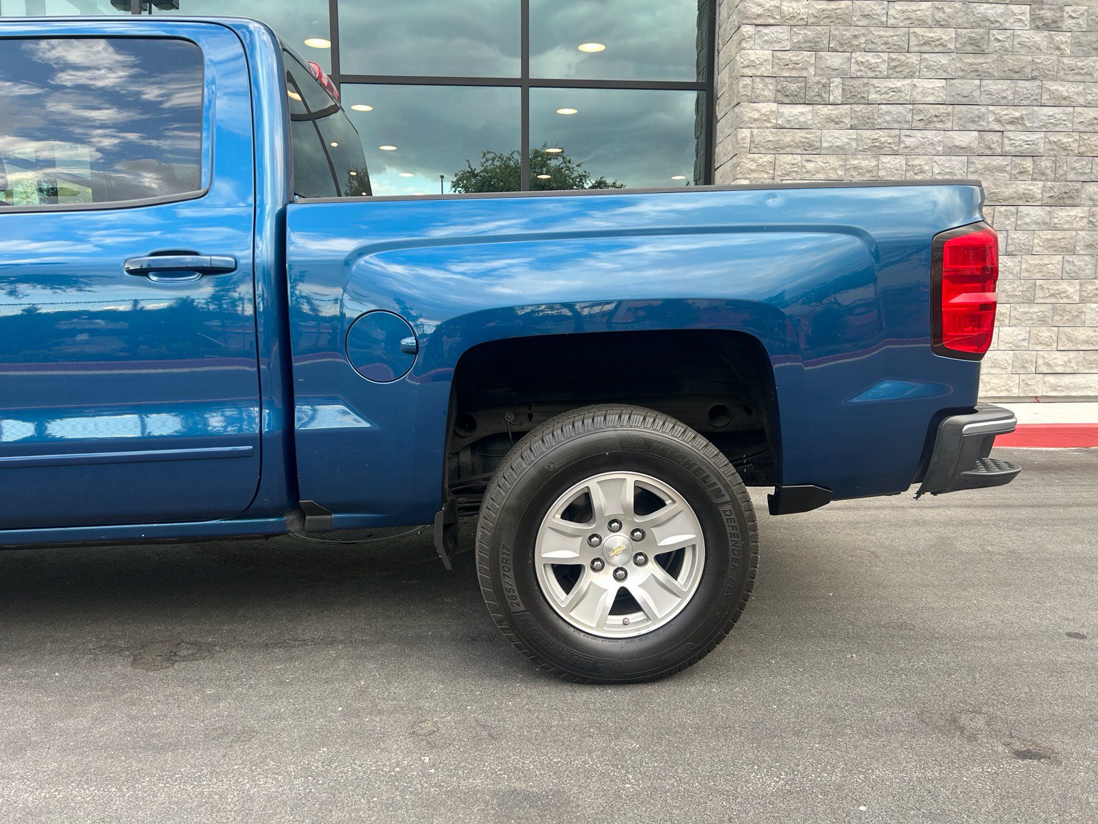 Used 2018 Chevrolet Silverado 1500 LT w/ All Star Edition RWD image 22
