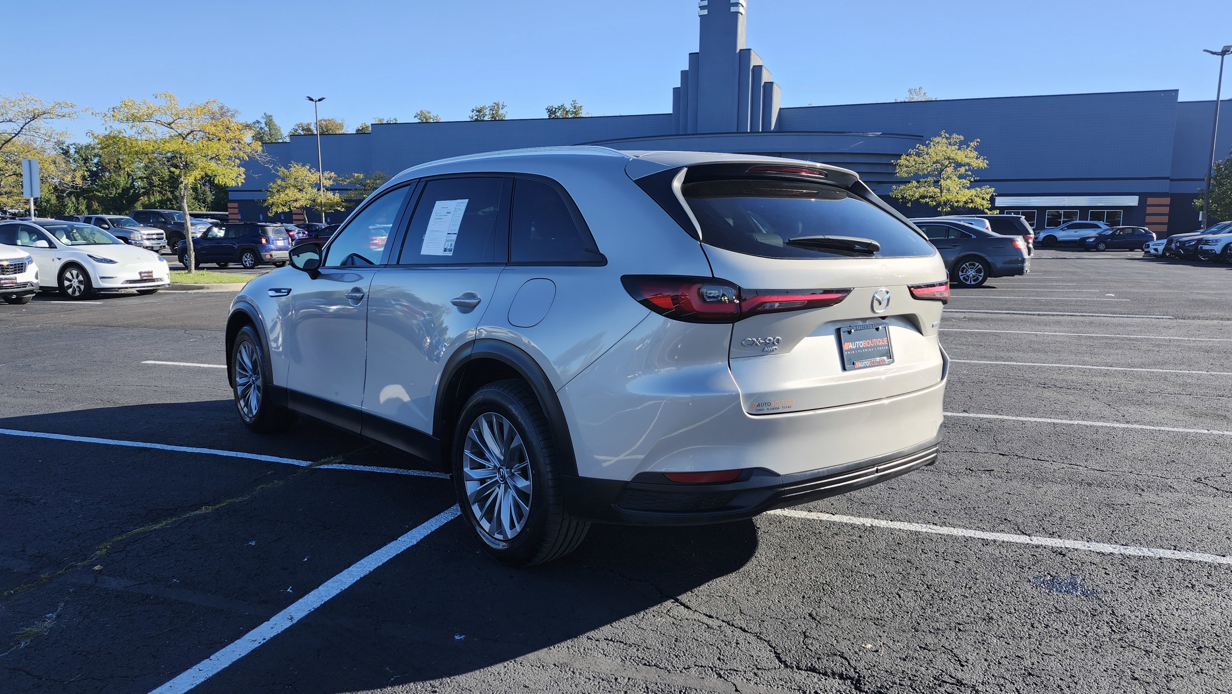 Used 2024 MAZDA CX-90 Plug-In Hybrid w/ Preferred image 8