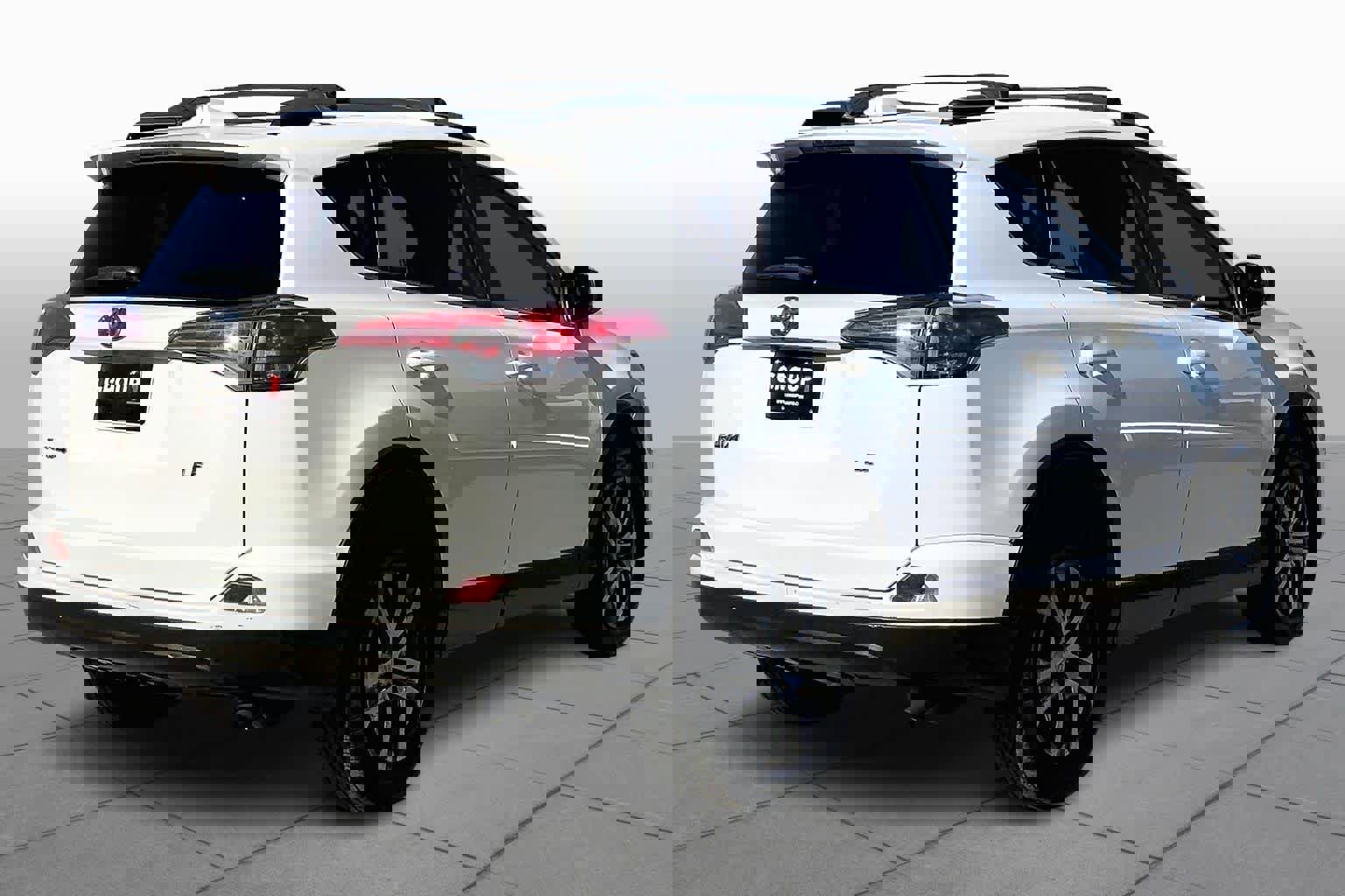 Used 2017 Toyota RAV4 LE image 12