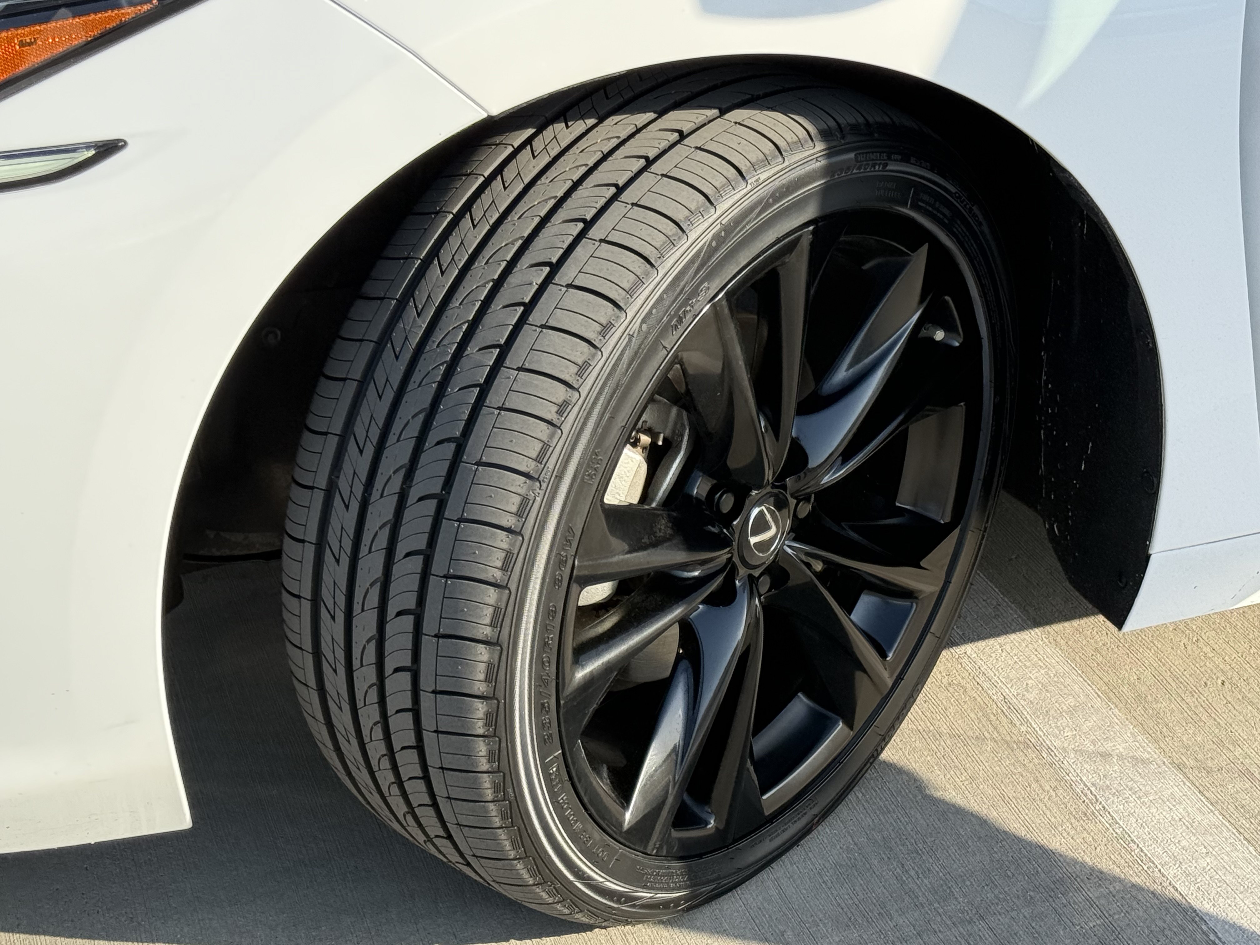 Certified 2022 Lexus ES 350 F Sport w/ Accessory Package 2 FWD image 16