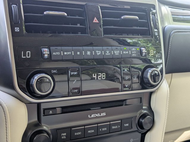 Used 2023 Lexus GX 460 Luxury w/ Accessory Package image 9