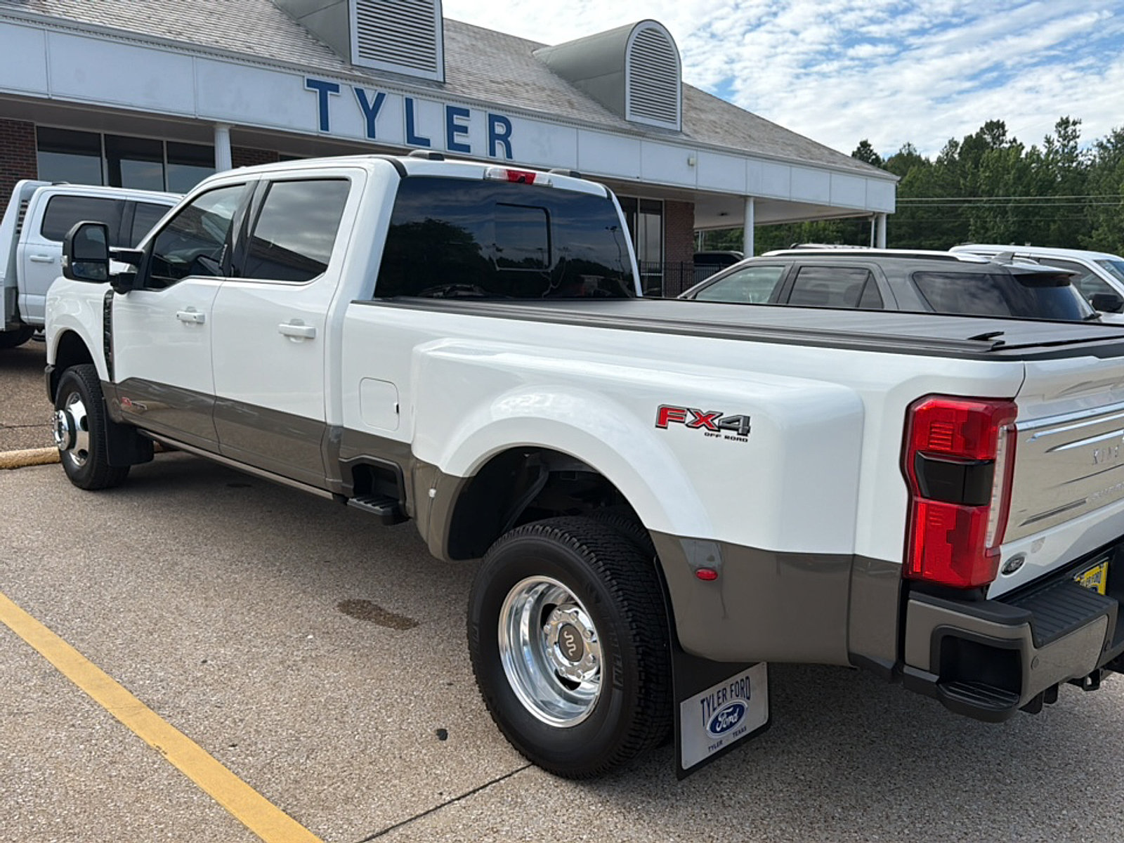 Used 2026 Ford F350 King Ranch AWD/4WD image 9