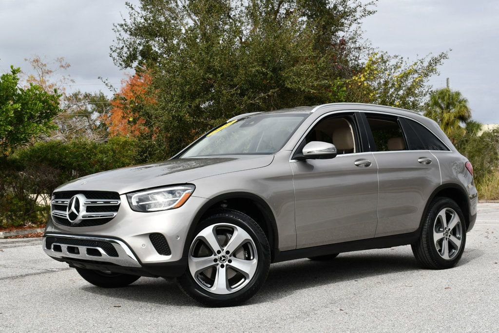 Used 2022 Mercedes-Benz GLC 300 image 2