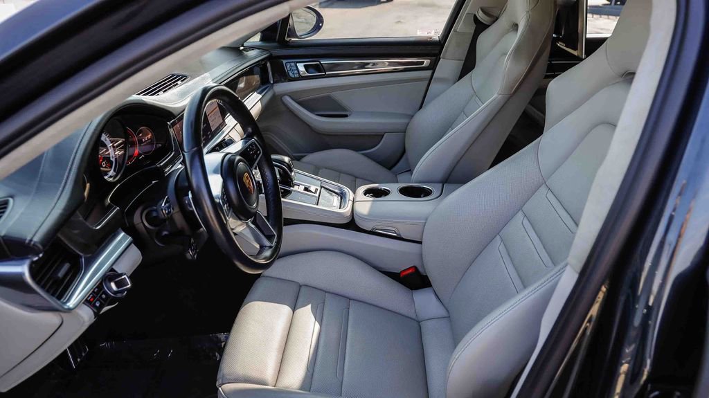 Used 2019 Porsche Panamera GTS image 22