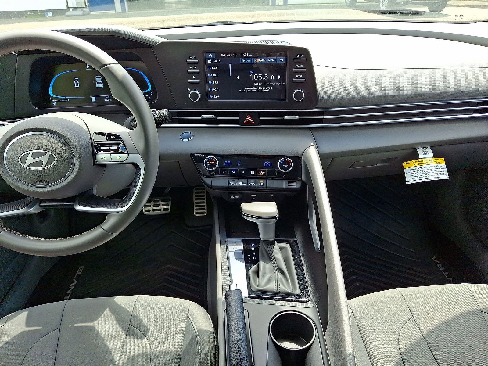 Used 2025 Hyundai Elantra Sport FWD image 10