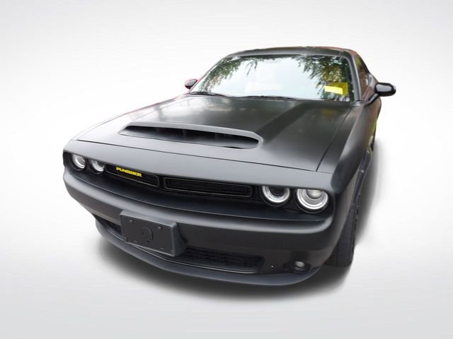 Used 2018 Dodge Challenger R/T w/ Driver Convenience Group RWD image 17