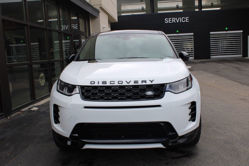Certified 2024 Land Rover Discovery Sport Dynamic SE image 10