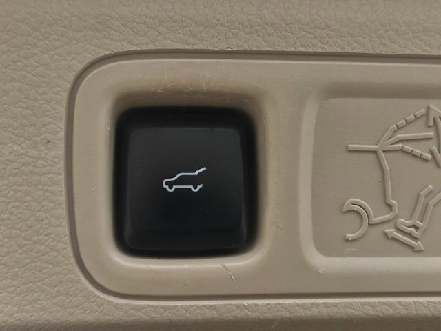 Used 2018 Lincoln Navigator L Reserve w/ Technology Package image 16