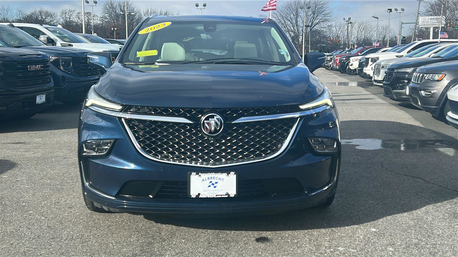 Certified 2023 Buick Enclave Avenir w/ Avenir Technology Package image 2