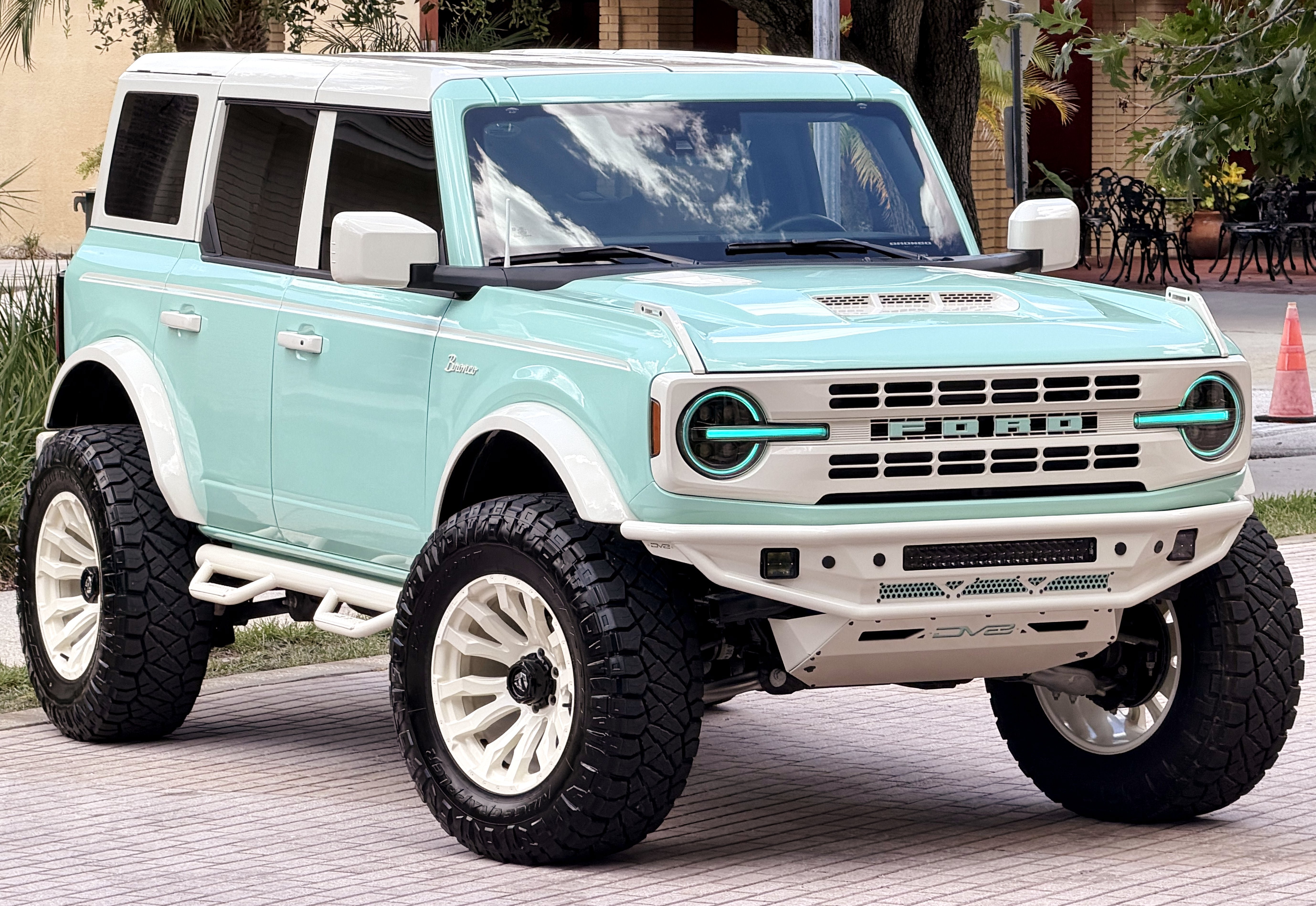 Used 2025 Ford Bronco Outer Banks AWD/4WD image 39