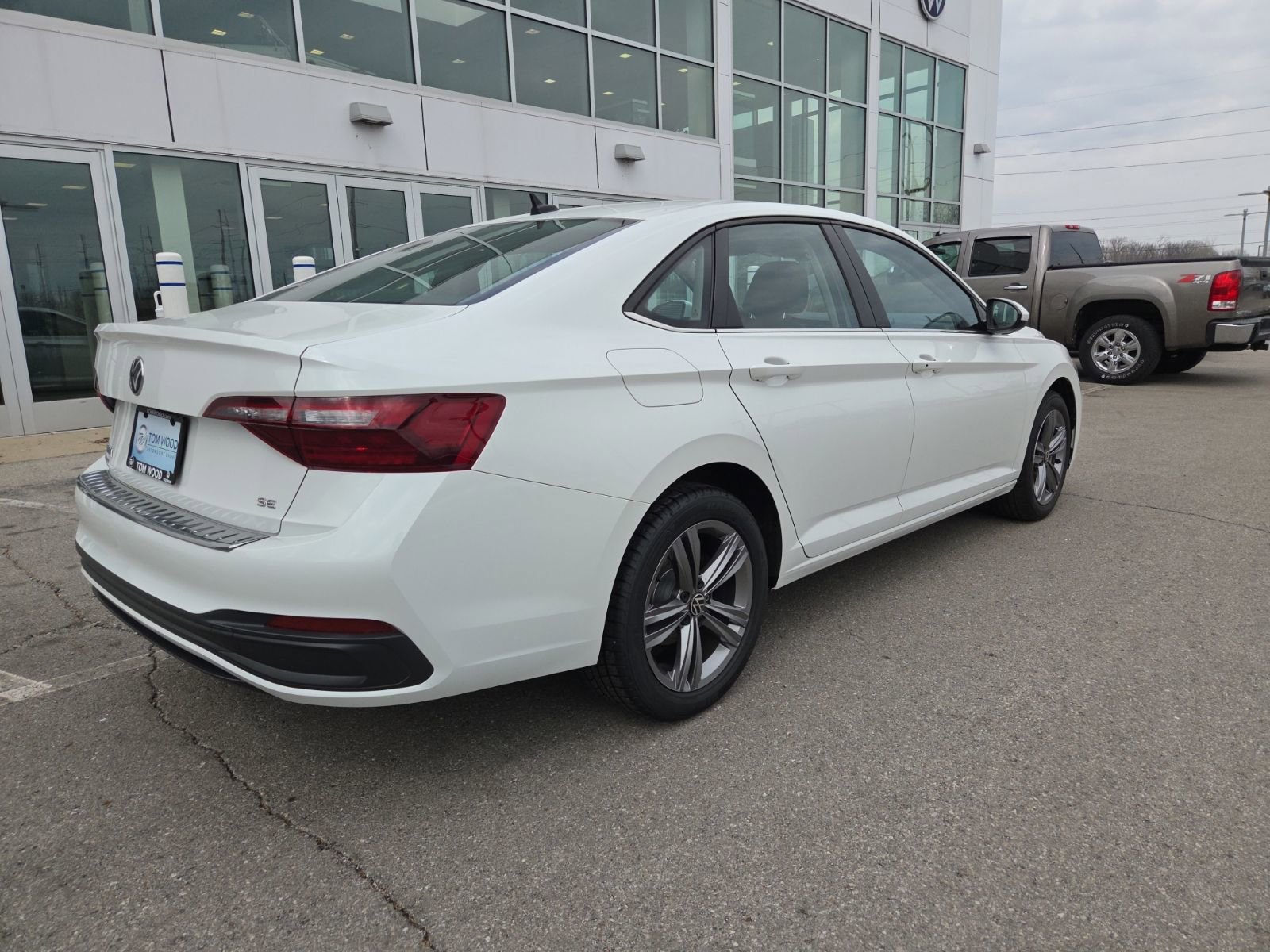 Certified 2022 Volkswagen Jetta SE FWD image 7