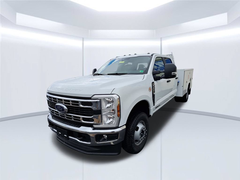 New 2025 Ford F350 XL w/ XL Chrome Package AWD/4WD image 3